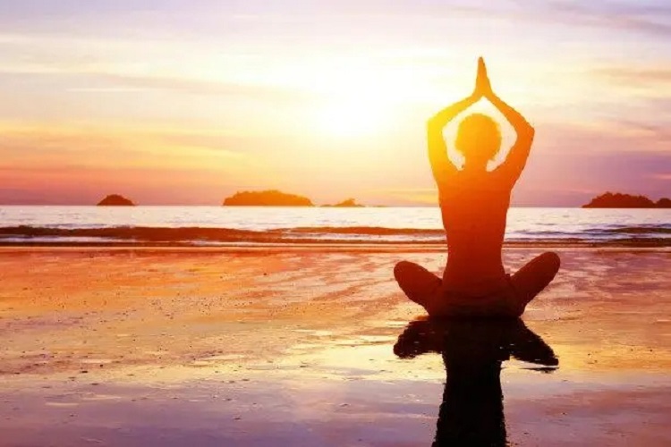 Quali sono gli effetti sorprendenti della pratica yoga a lungo termine?